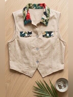 80's Vintage Sleeveless Beige Button Front Vest Floral Trim (M) Cottagecore Boho